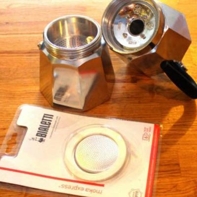 How to change your Bialetti Stovetop Seal (Gasket) - Quest Coffee Roasters